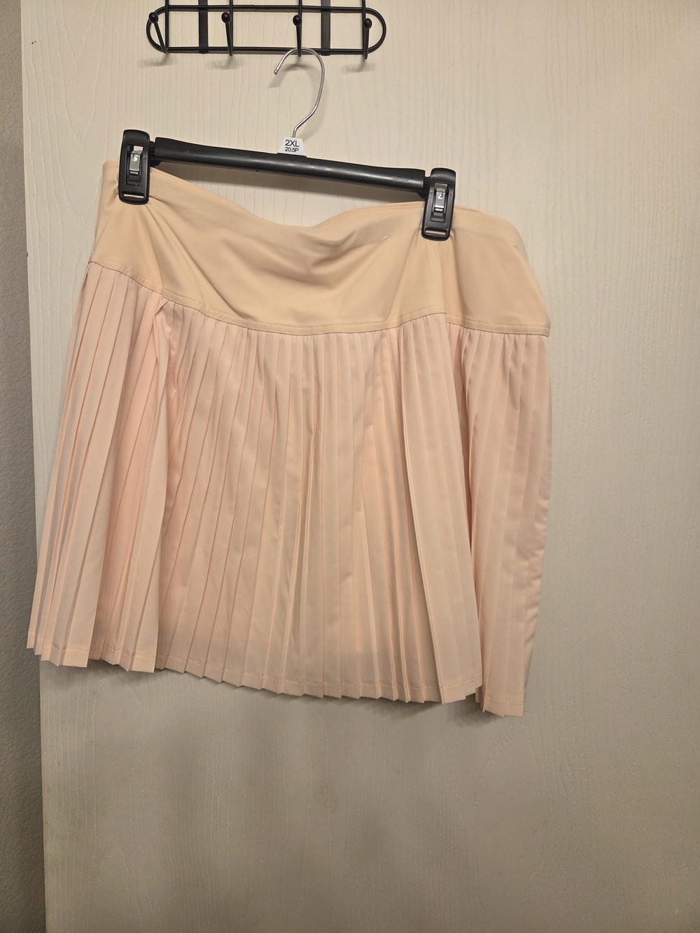 STYLUS Pleated Mini Skirt in Light Peach